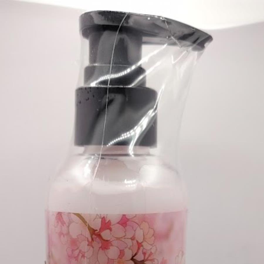 Body Lotion Sakura Miss Vanessa – Suavidad Floral con Extracto de Flor de Cerezo (250 ml)